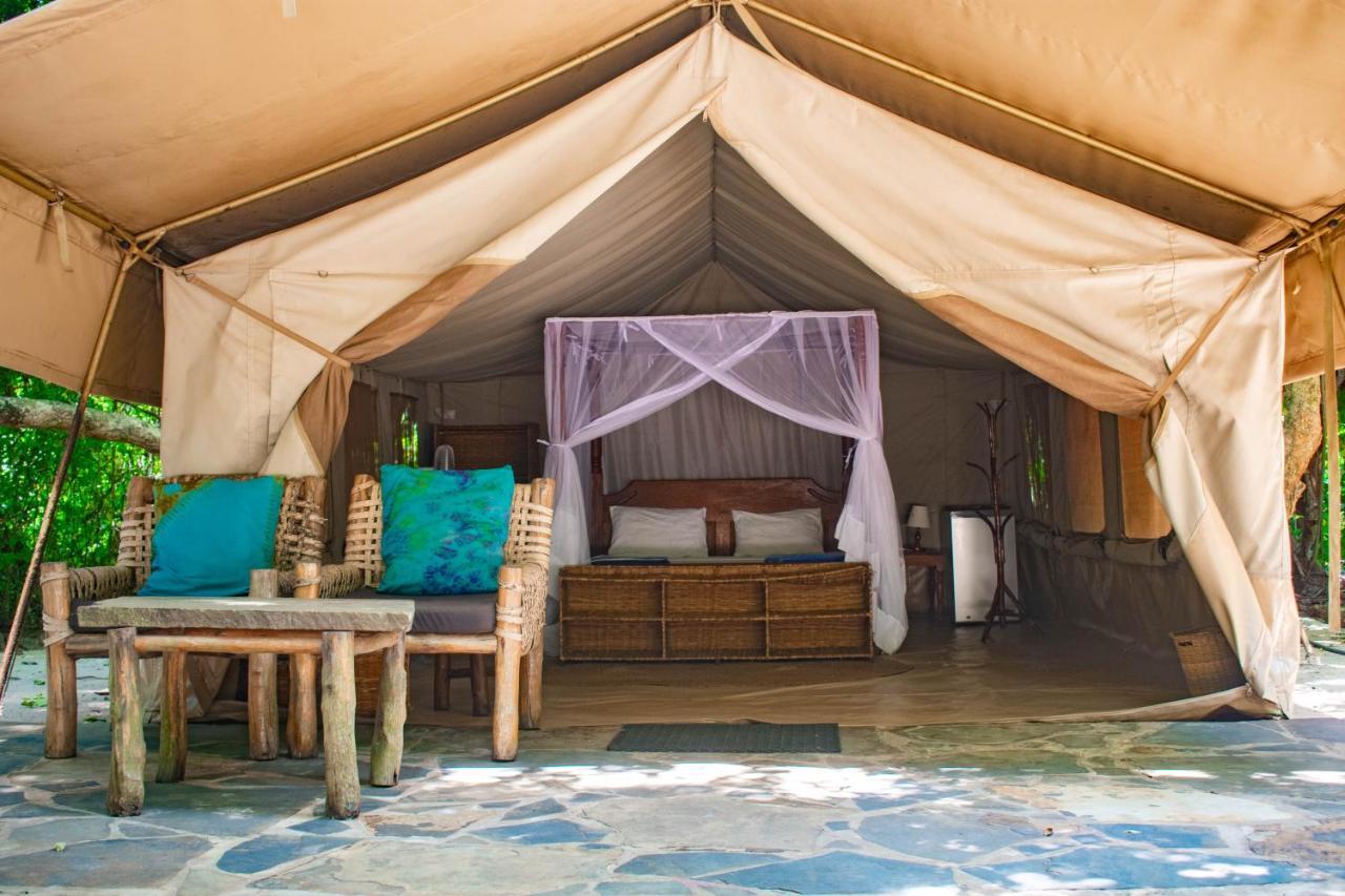 הוילה Shimoni Firefly Eco Retreat מראה חיצוני תמונה