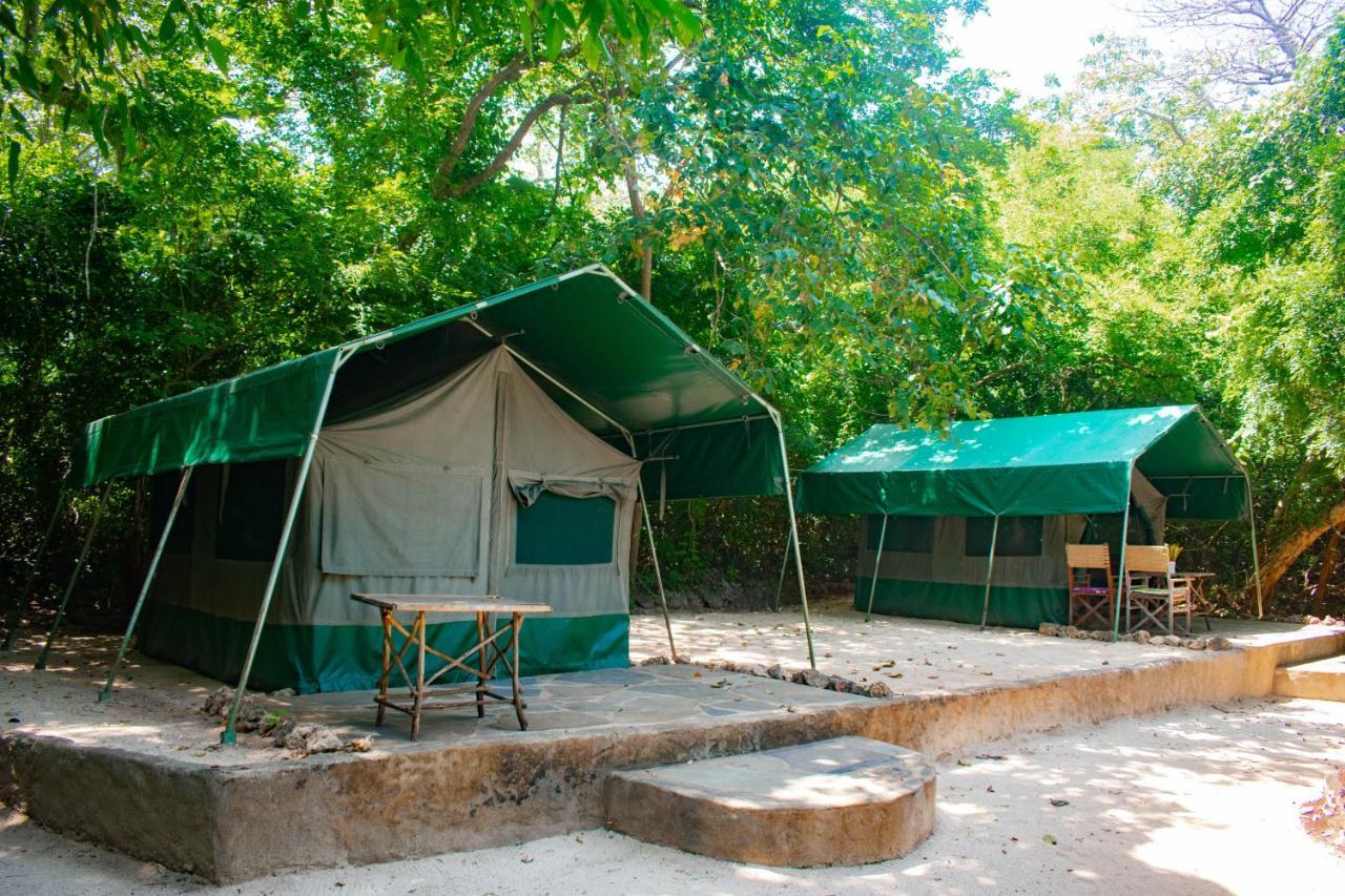 הוילה Shimoni Firefly Eco Retreat מראה חיצוני תמונה