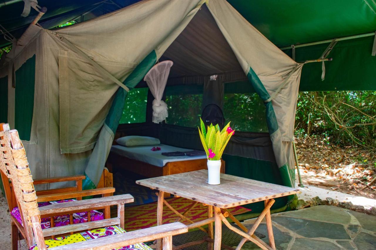 הוילה Shimoni Firefly Eco Retreat מראה חיצוני תמונה