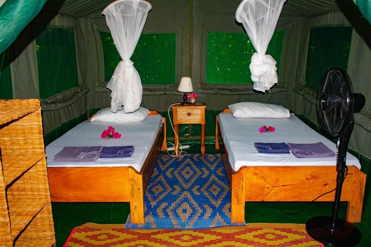הוילה Shimoni Firefly Eco Retreat מראה חיצוני תמונה