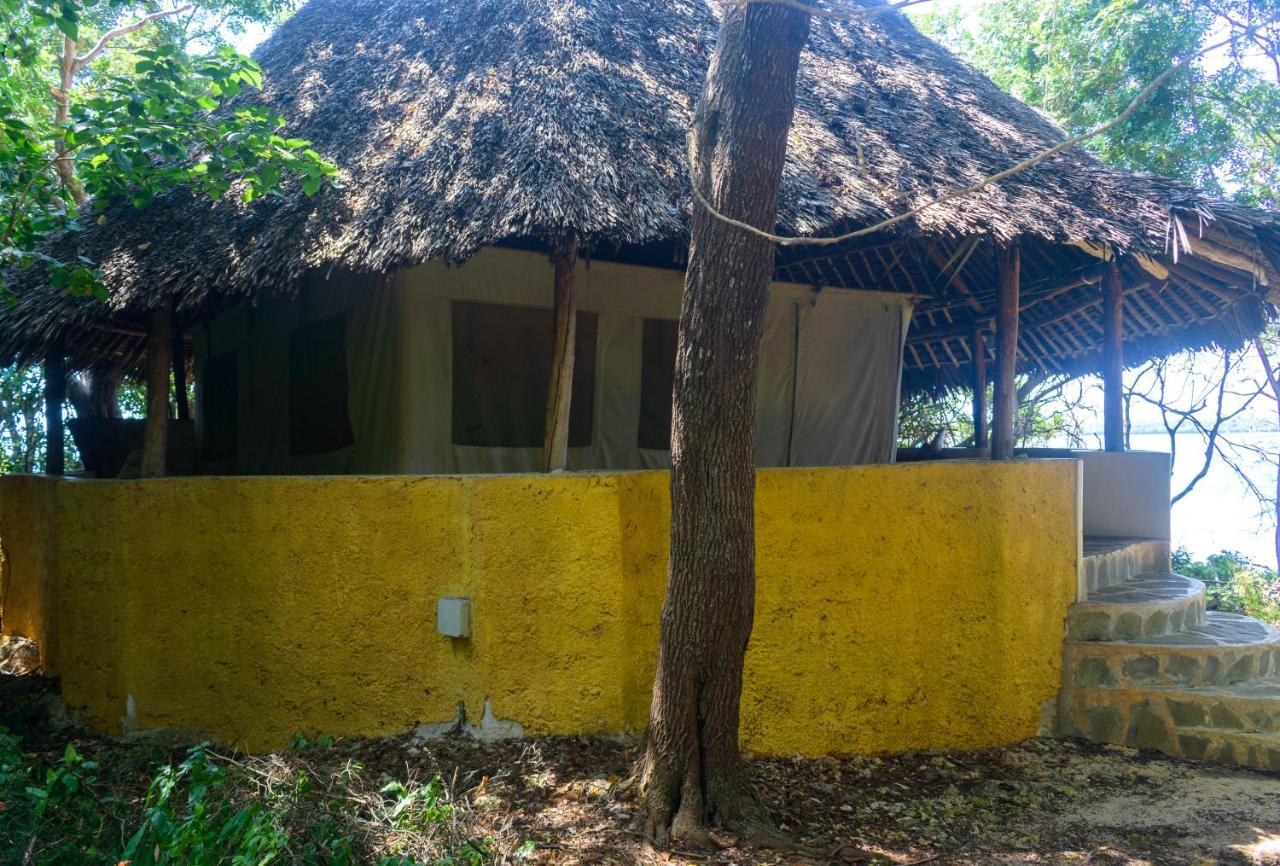 הוילה Shimoni Firefly Eco Retreat מראה חיצוני תמונה