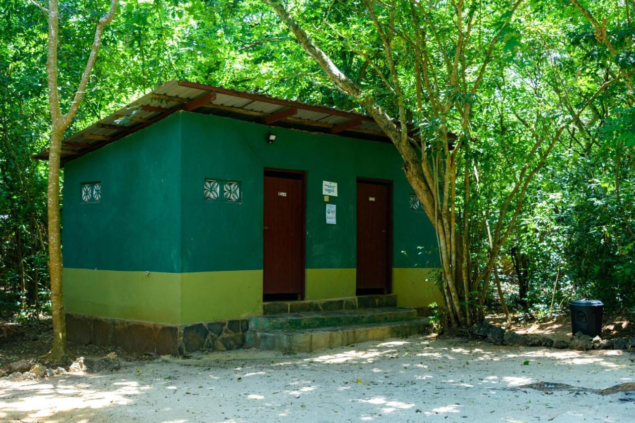 הוילה Shimoni Firefly Eco Retreat מראה חיצוני תמונה