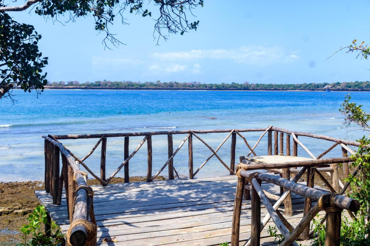 הוילה Shimoni Firefly Eco Retreat מראה חיצוני תמונה