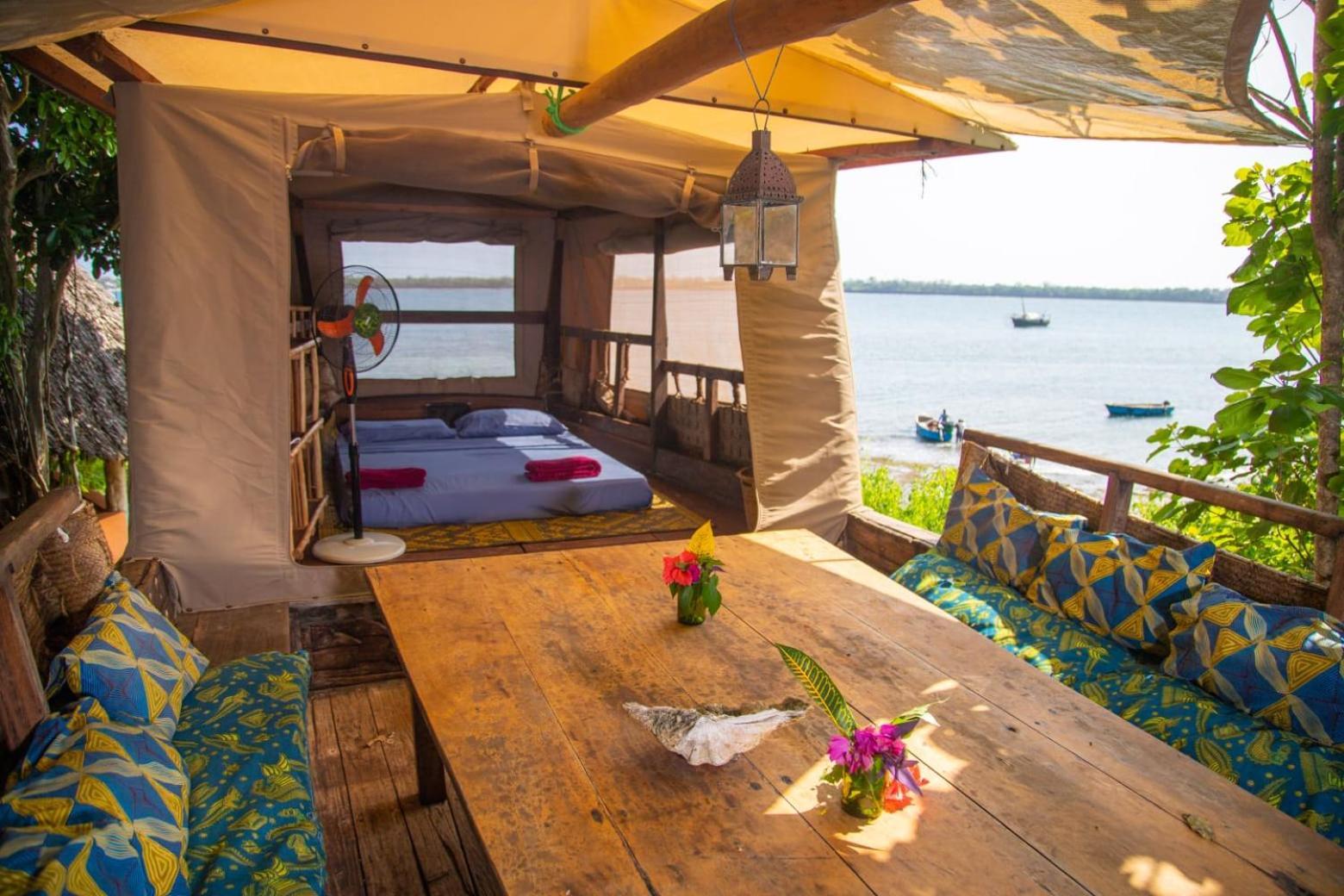 הוילה Shimoni Firefly Eco Retreat מראה חיצוני תמונה