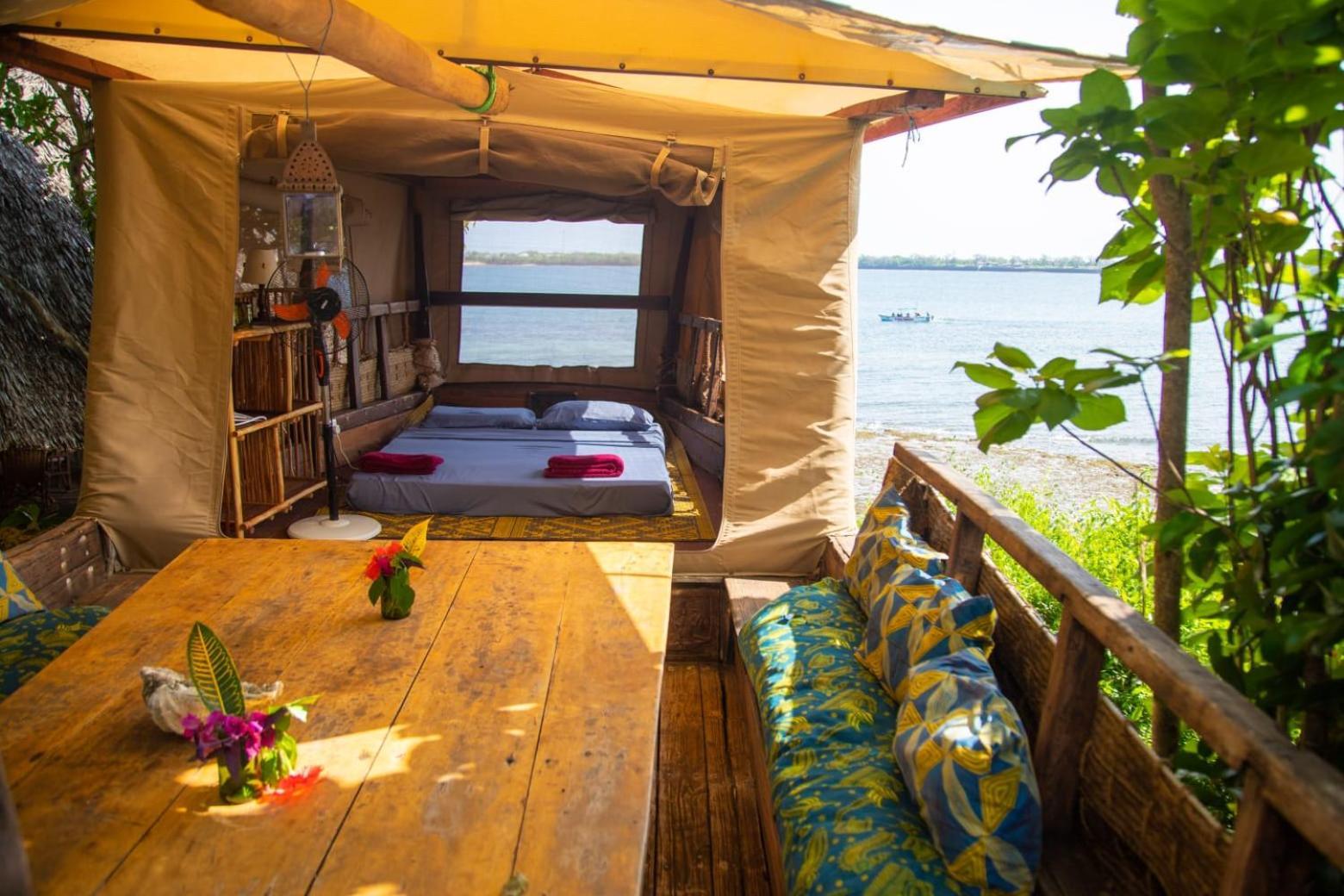 הוילה Shimoni Firefly Eco Retreat מראה חיצוני תמונה