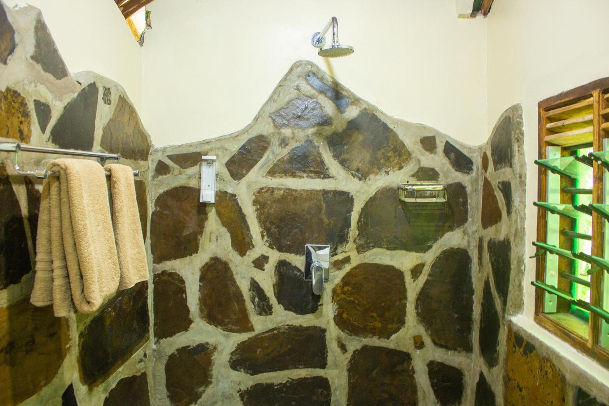 הוילה Shimoni Firefly Eco Retreat מראה חיצוני תמונה