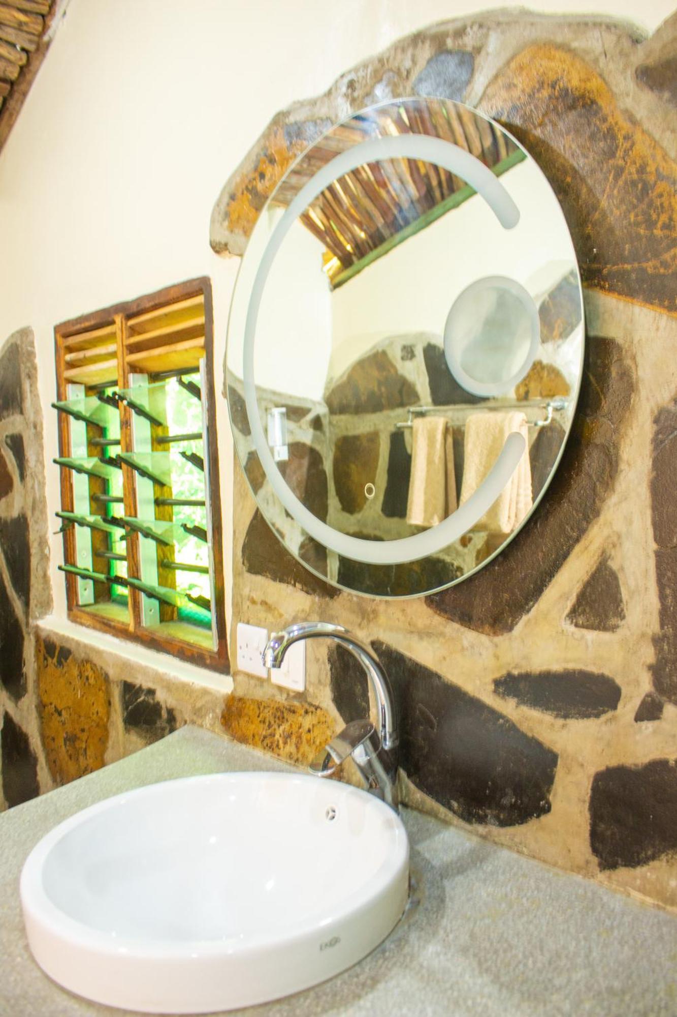 הוילה Shimoni Firefly Eco Retreat מראה חיצוני תמונה