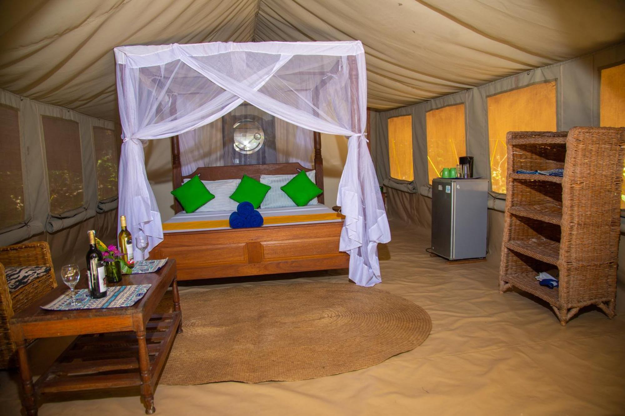 הוילה Shimoni Firefly Eco Retreat מראה חיצוני תמונה