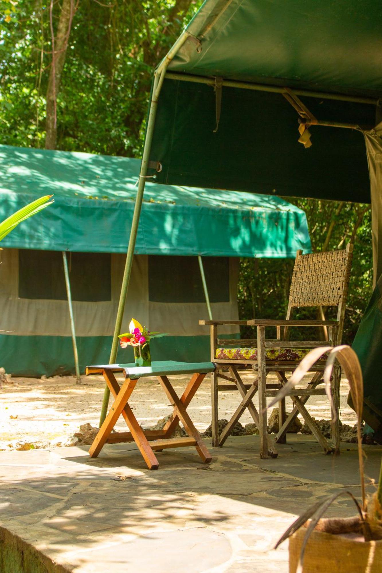 הוילה Shimoni Firefly Eco Retreat מראה חיצוני תמונה